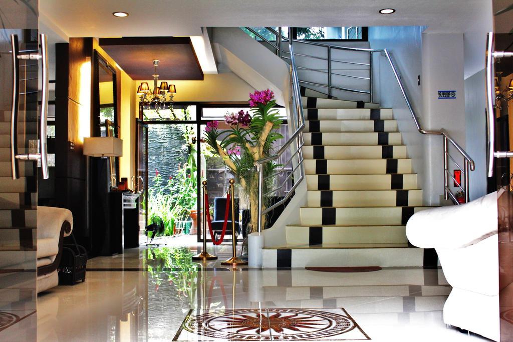 Peridot Suites Davao Ngoại thất bức ảnh