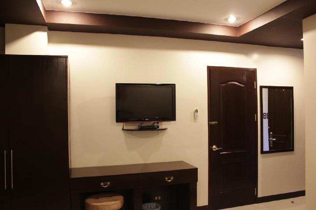 Peridot Suites Davao Phòng bức ảnh