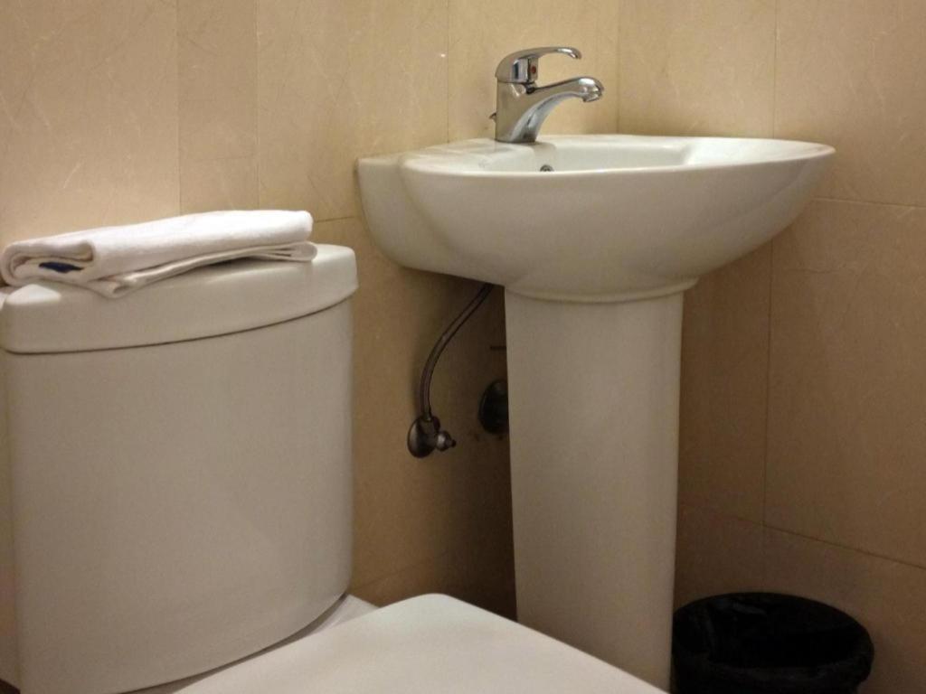 Peridot Suites Davao Ngoại thất bức ảnh