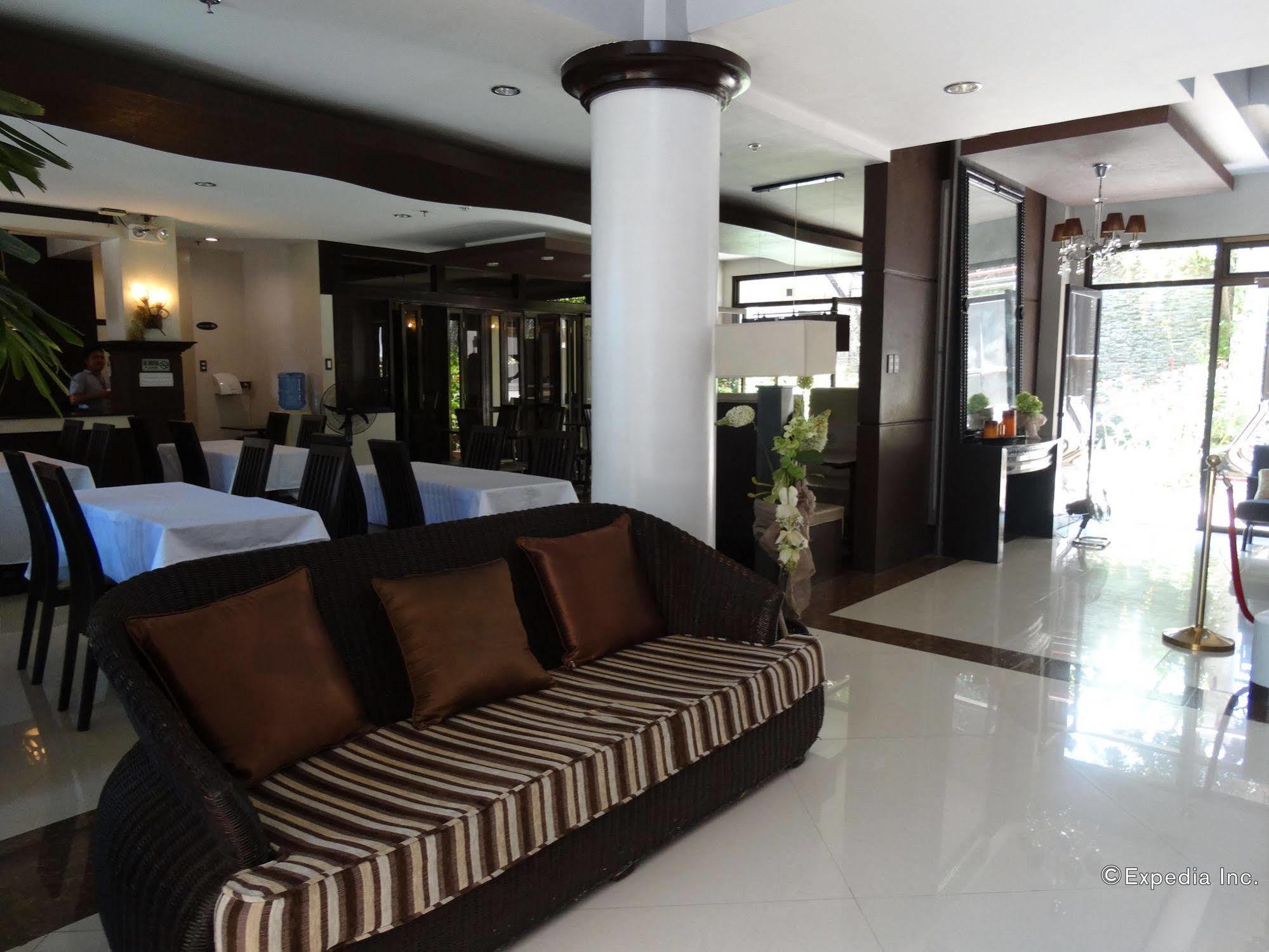 Peridot Suites Davao Ngoại thất bức ảnh