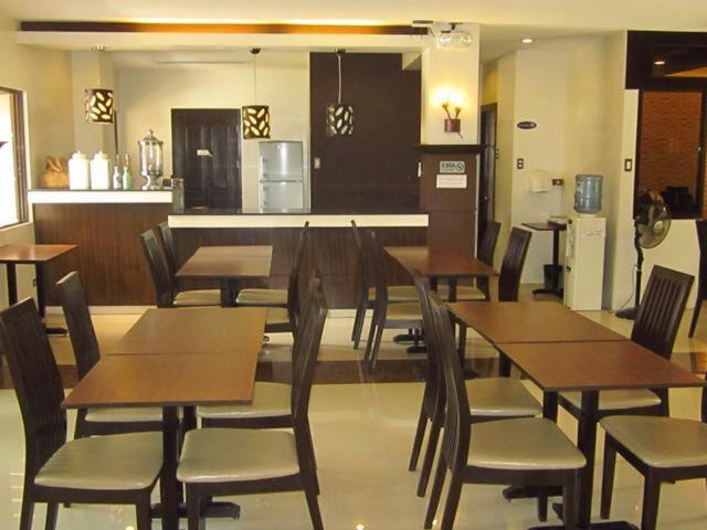 Peridot Suites Davao Ngoại thất bức ảnh