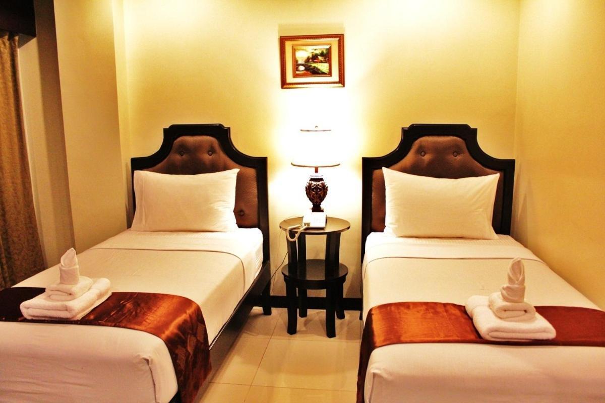 Peridot Suites Davao Phòng bức ảnh